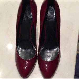Burberry patent leather pumps